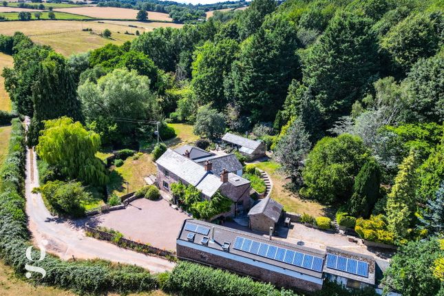 6 bedroom country house for sale