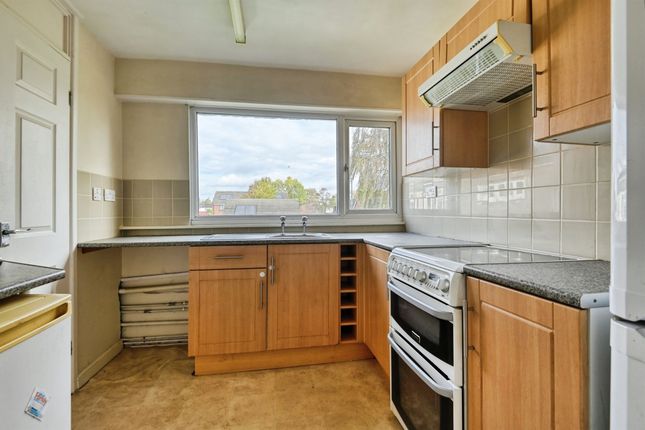 2 bedroom maisonette for sale