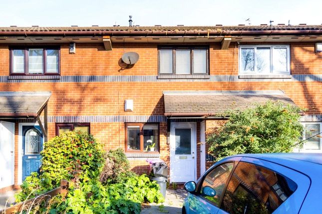 Wrexham Road, Bow, London, E3 2 bed house for sale