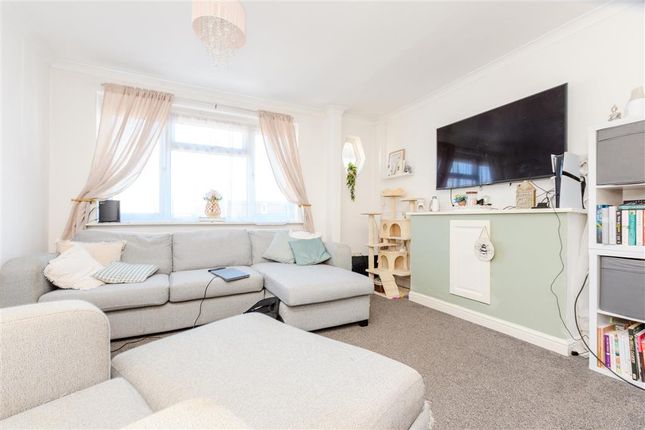 Barr Road, Gravesend, Kent 3 bed semi