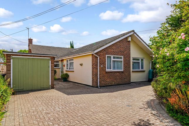 Galleywood Road, Chelmsford CM2 4 bed detached bungalow for sale