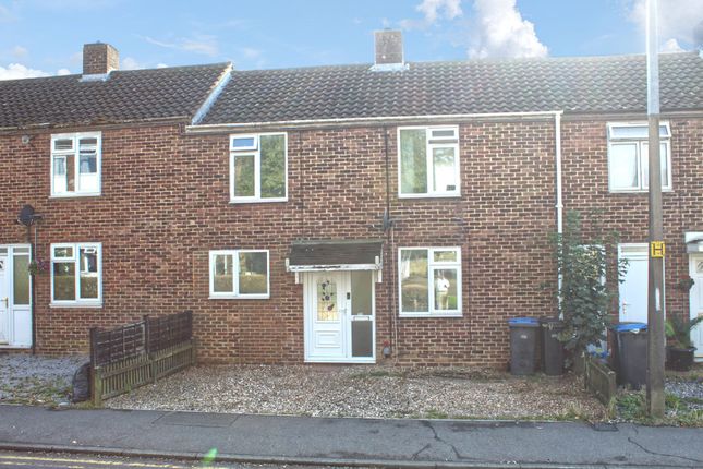 Westfield, Harlow, CM18 2 bed terraced house for sale