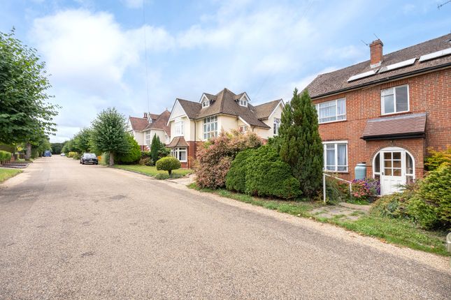 Croft Avenue, Dorking 3 bed detached house for sale
