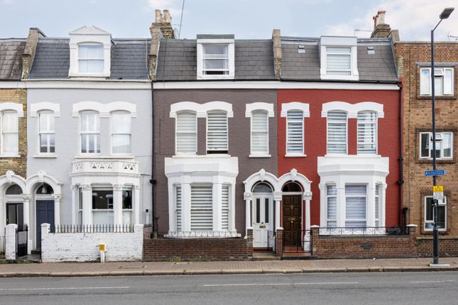 Munster Road, Parsons Green, London 4 bed terraced house for sale