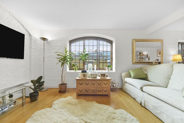 New Crane Wharf, Wapping E1W 2 bed apartment for sale