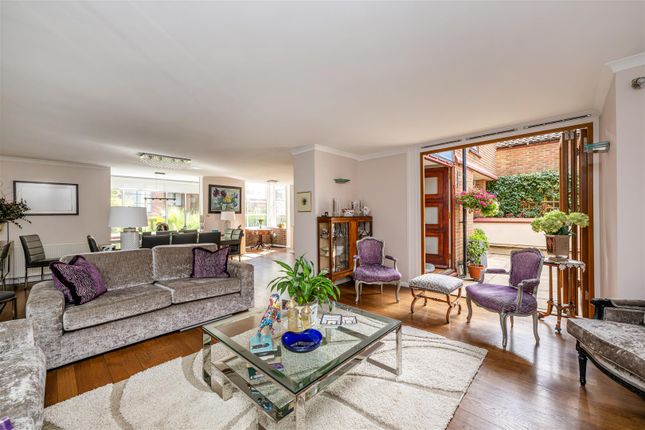 Birchwood Drive, Hampstead, NW3 4 bed house for sale