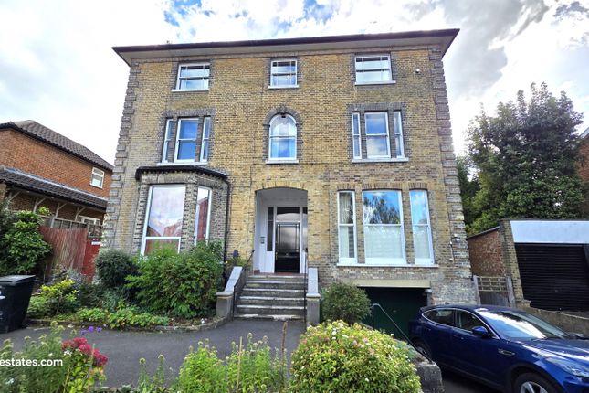 Somerset Road, EN5 1 bed flat for sale