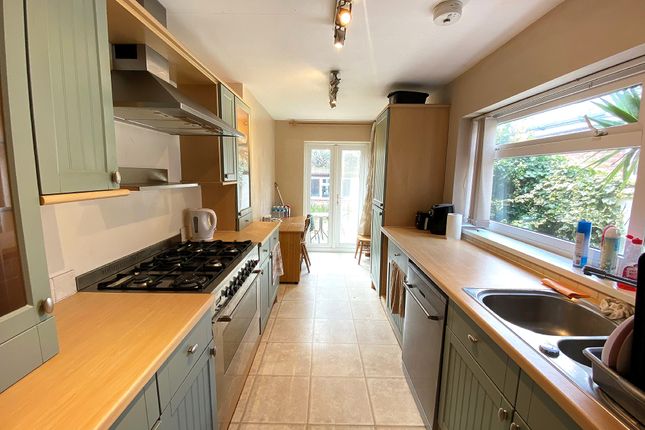 Lincoln Road, Portsmouth 3 bed terraced house for sale