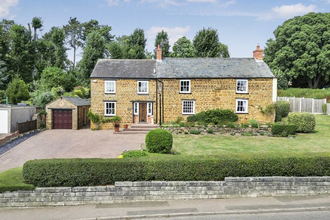Lower Street, Desborough, NN14 4 bed detached house for sale