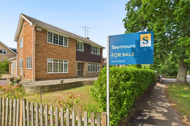 Keswick Drive, Surrey GU18 4 bed detached house for sale