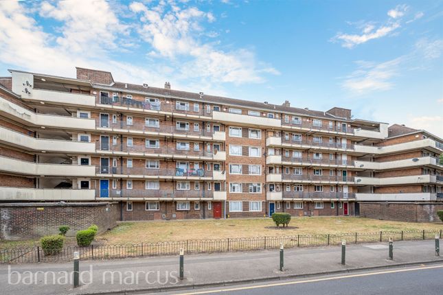3 bedroom flat for sale