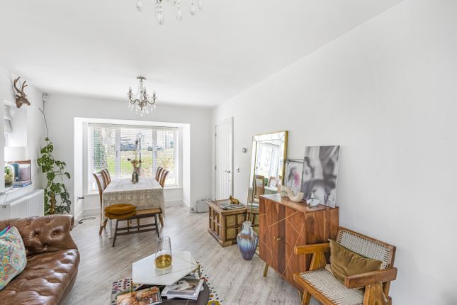 Overlord Close, Uxbridge, Middlesex 3 bed detached house for sale