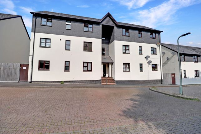 Hollowtree Court, Barnstaple, Devon... 2 bed apartment for sale