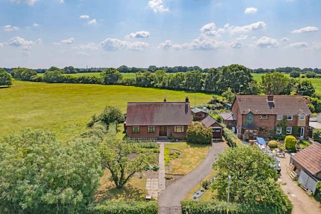 Loves Green, Highwood, CM1 3 bed bungalow for sale