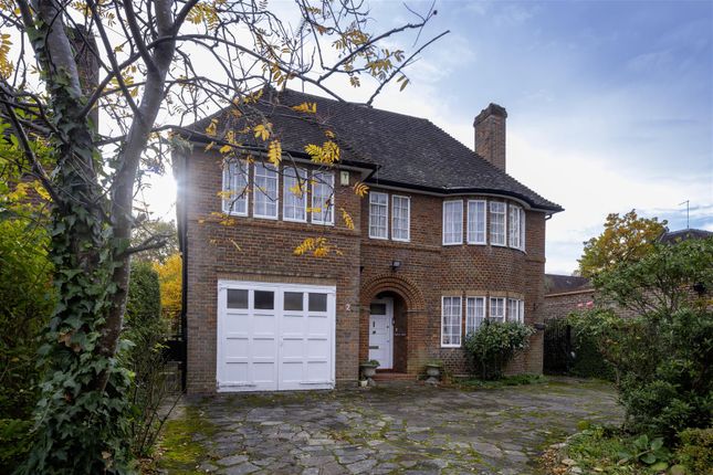 Chalton Drive, N2 4 bed detached house for sale