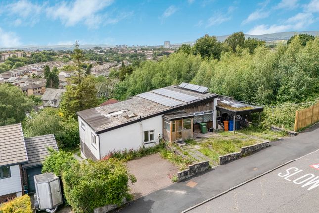 Crarae Avenue, East Dunbartonshire G61 3 bed detached house for sale
