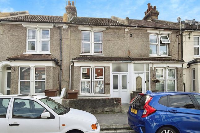 Castle Avenue, Rochester 3 bed terraced house for sale