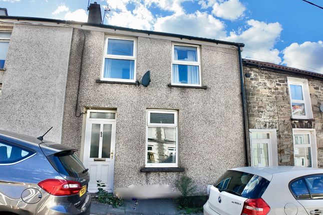 High Street, Mountain Ash, CF45 2 bed terraced house for sale