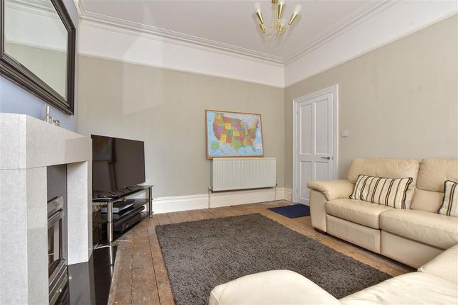 Victoria Road, Sandown, Isle of Wight 4 bed semi