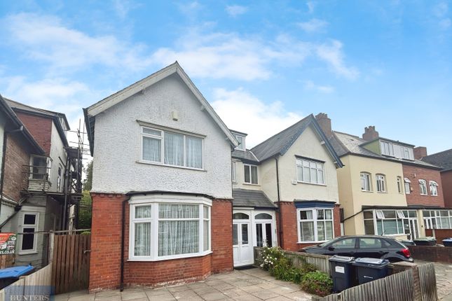 5 bedroom semi-detached house for sale