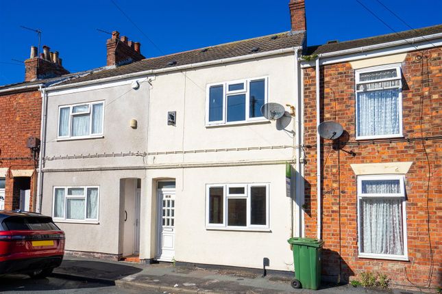 Alma Street, WITHERNSEA 3 bed terraced house for sale
