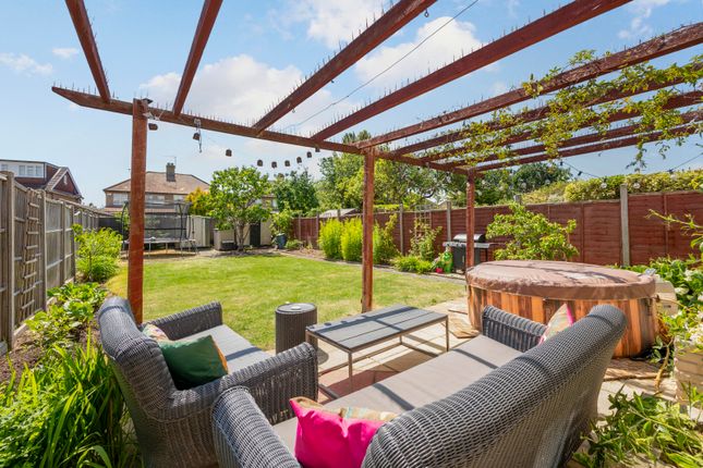 4 bedroom semi-detached house for sale
