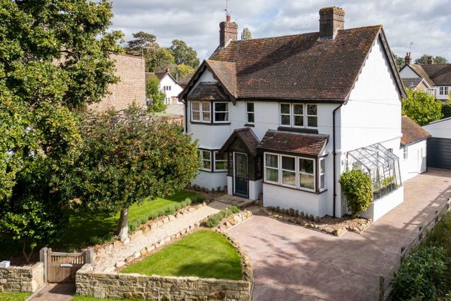 4 bed detached house