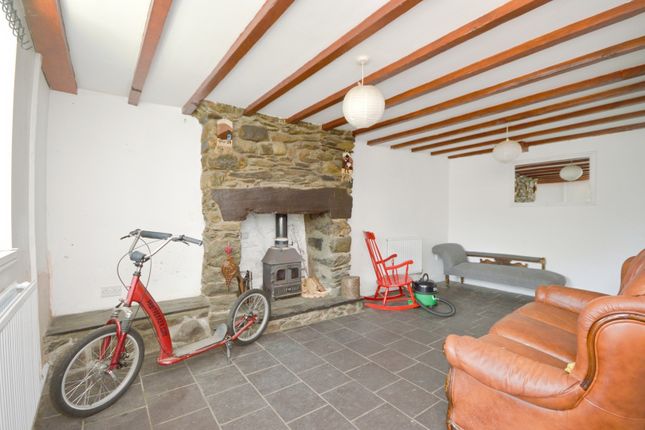 2 bed terraced house
