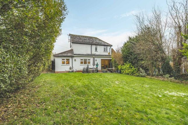 Nicol Road, Chalfont St Peter SL9 3 bed detached house for sale