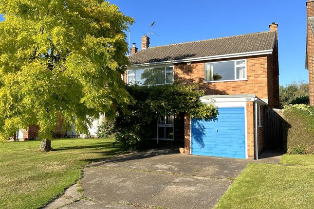 4 bed detached house