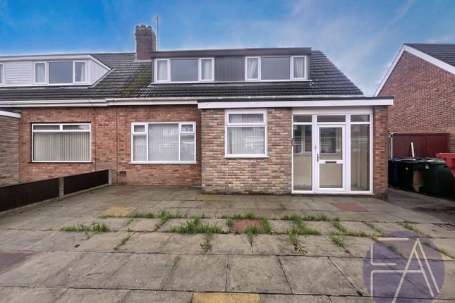 Lancaster Drive, Southport PR9 3 bed semi