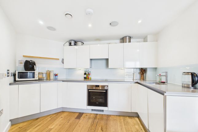 Seren Park Gardens, London SE3 2 bed apartment for sale
