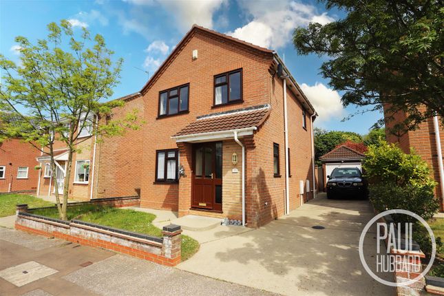 Windermere Park, Lowestoft, NR32 3 bed detached house for sale
