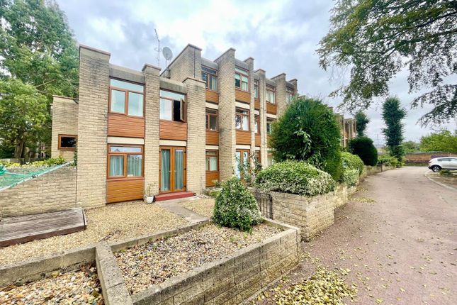 Stanwick Court, Peterborough 2 bed flat for sale