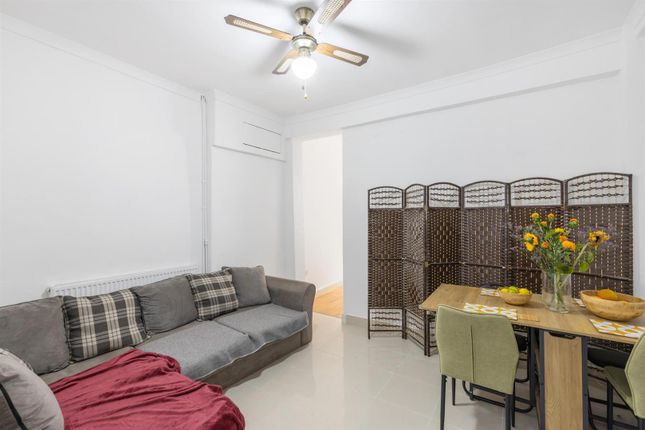 2 bedroom ground floor flat for sale