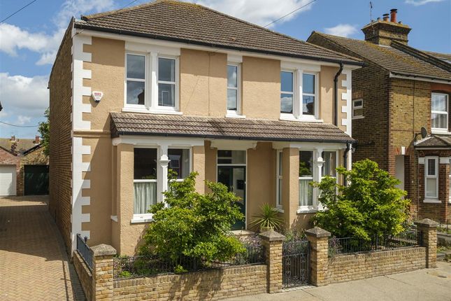 Whitstable Raod, Faversham 4 bed detached house for sale
