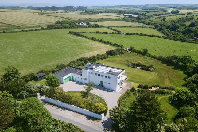 Penzance TR20 5 bed detached house for sale