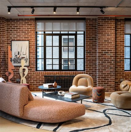 No.8 Harbord Square, Canary Wharf, E14 2 bed apartment for sale