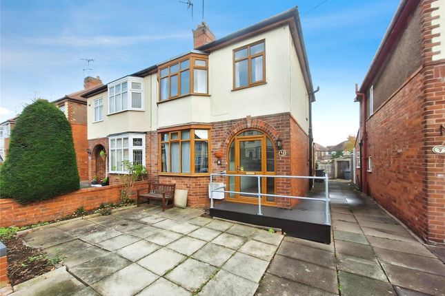 Oakdene Crescent, Warwickshire CV10 3 bed semi