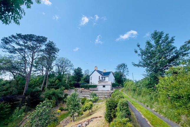6 bedroom detached house for sale