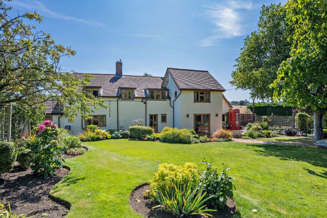 Lower Farm Road, Ringshall... 5 bed detached house for sale