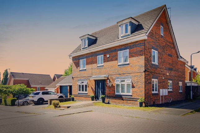 5 bedroom detached house for sale
