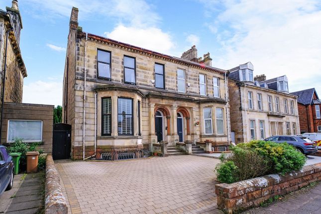 5 bedroom semi-detached villa for sale