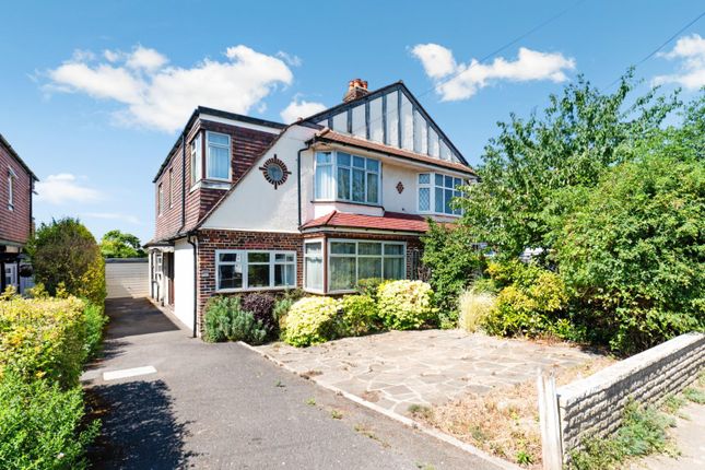 Park Avenue West, Stoneleigh 4 bed semi