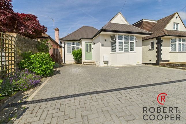 Keswick Gardens, Ruislip, HA4 3 bed bungalow for sale