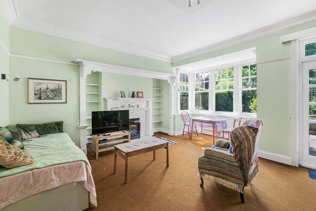 5 bedroom semi-detached house for sale