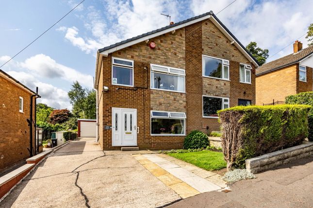 Castlefields Road, Brighouse HD6 4 bed semi