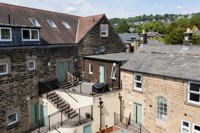 2 bedroom maisonette for sale