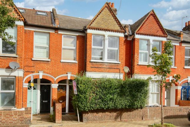 Penwith Road Earlsfield London 3 bed maisonette for sale