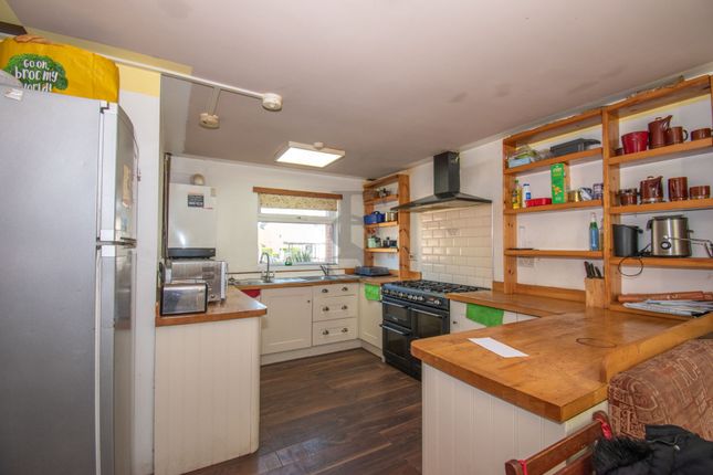 7 bedroom semi-detached house for sale